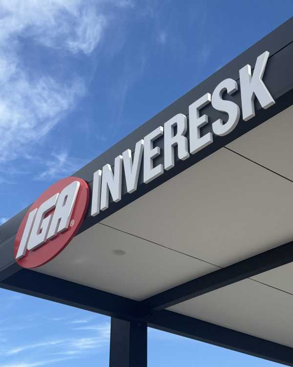 IGA Launceston shop front signage
