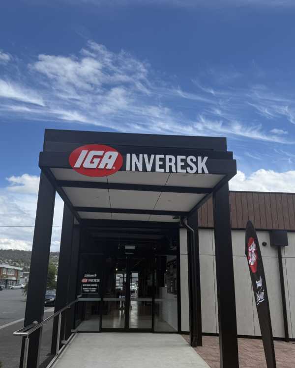 IGA Entrance Shopfront signage Launceston