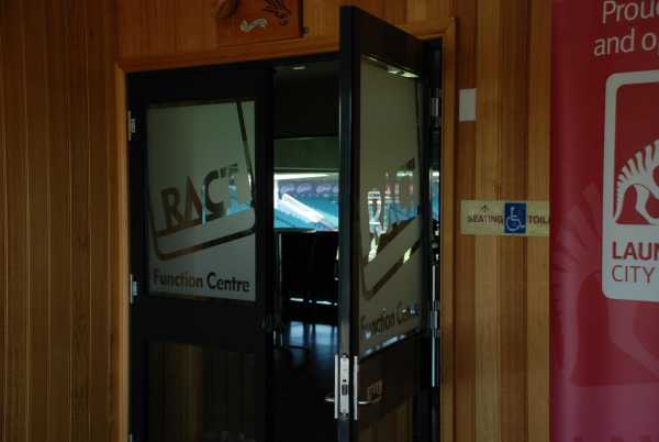 Ractfrosting To Glass Doors Tasmania