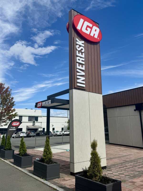 IGA Pylon Signage Launceston Manufacture