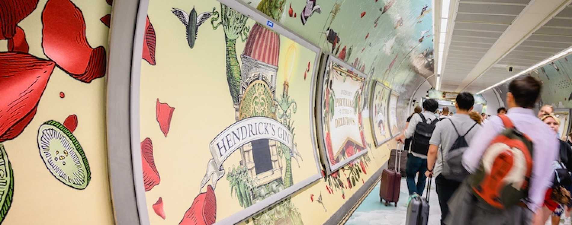 Hendricks Gin Creates An Immersive Scented Tunnel Wrap In Kings Cross Station 04
