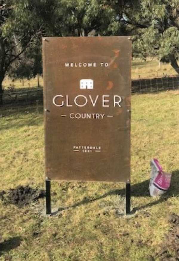 Sgroup Glover Trail Main Entry Sign Interpretative