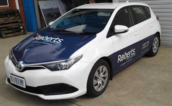 Roberts - Vehicle Wrap and Car Sign