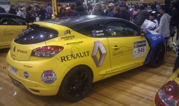 Renault Targa - Vehicle Wraps - Race Signage